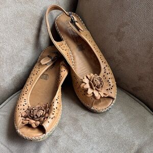 Spring Step Tan Leather Peep-Toe Slingback Flats with Floral Appliqué